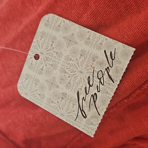 Free People/We the Free collection NWT red women's v-neck tank top - Picture 7 of 7